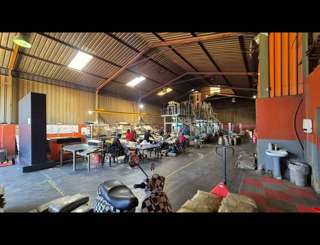 950M² WAREHOUSE FOR SALE IN HUGHES